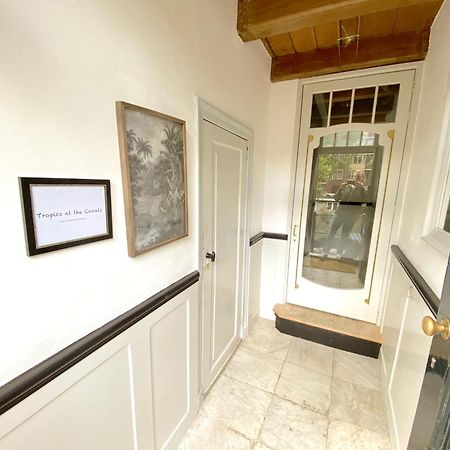 Large En-Suite Room In Historic Canalhouse From 1729 Amsterdam Exterior photo