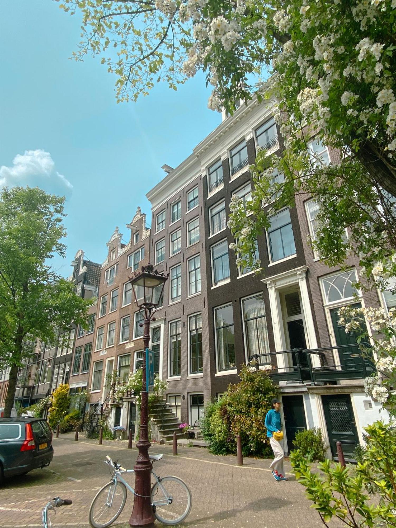 Large En-Suite Room In Historic Canalhouse From 1729 Amsterdam Exterior photo