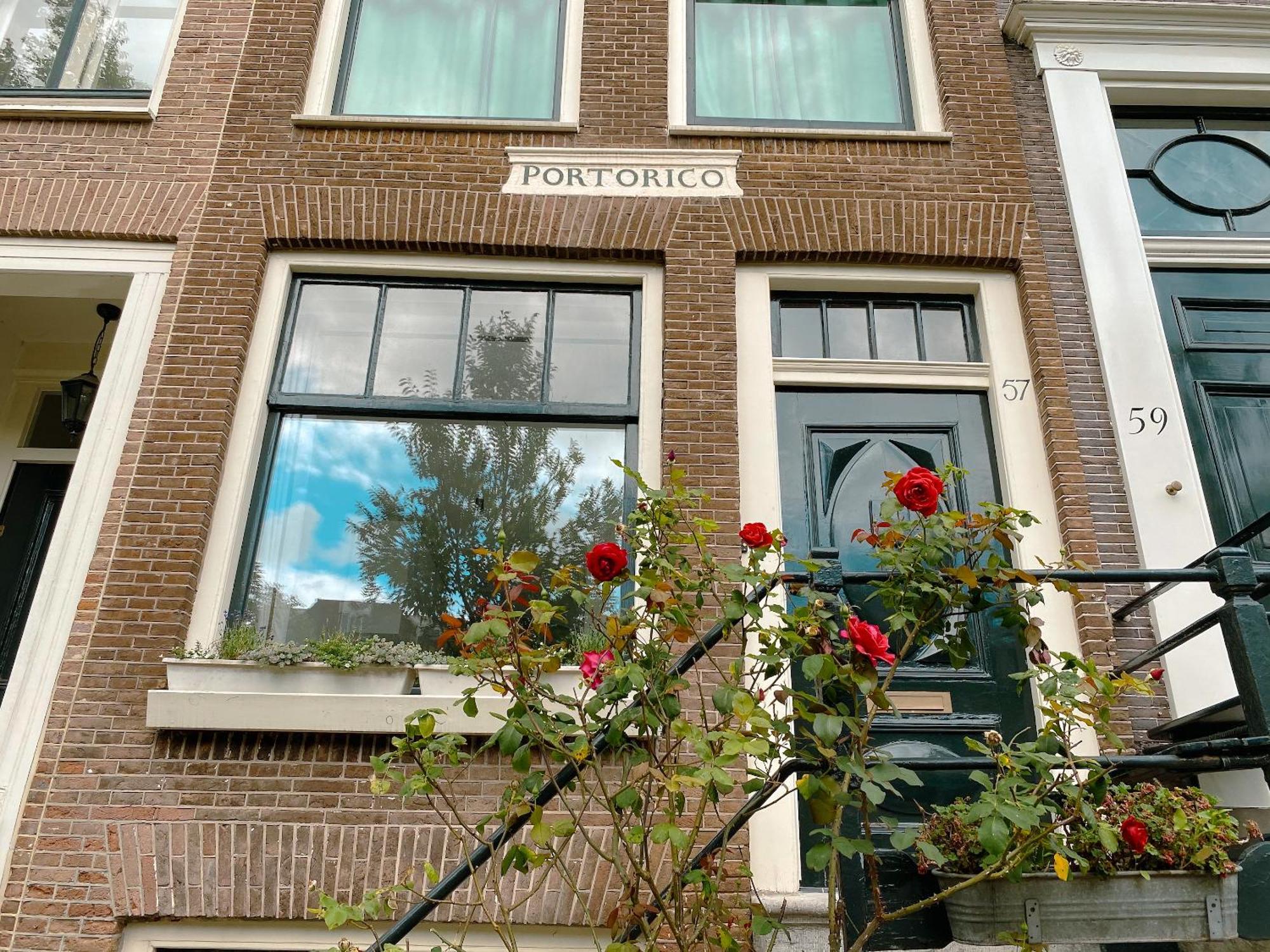 Large En-Suite Room In Historic Canalhouse From 1729 Amsterdam Exterior photo